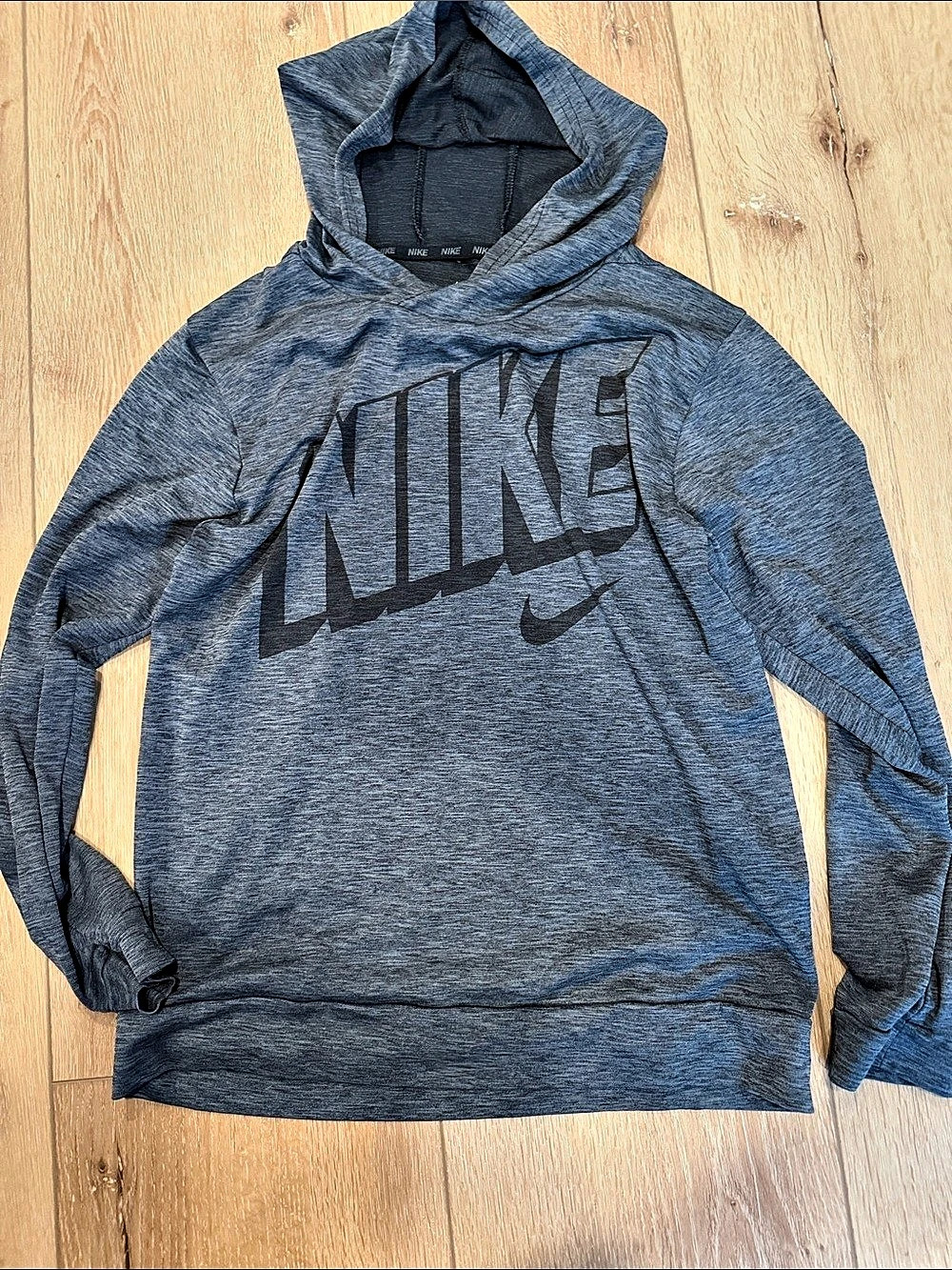 Nike Dri-FIT Swoosh Hoodie Size Large Like New
